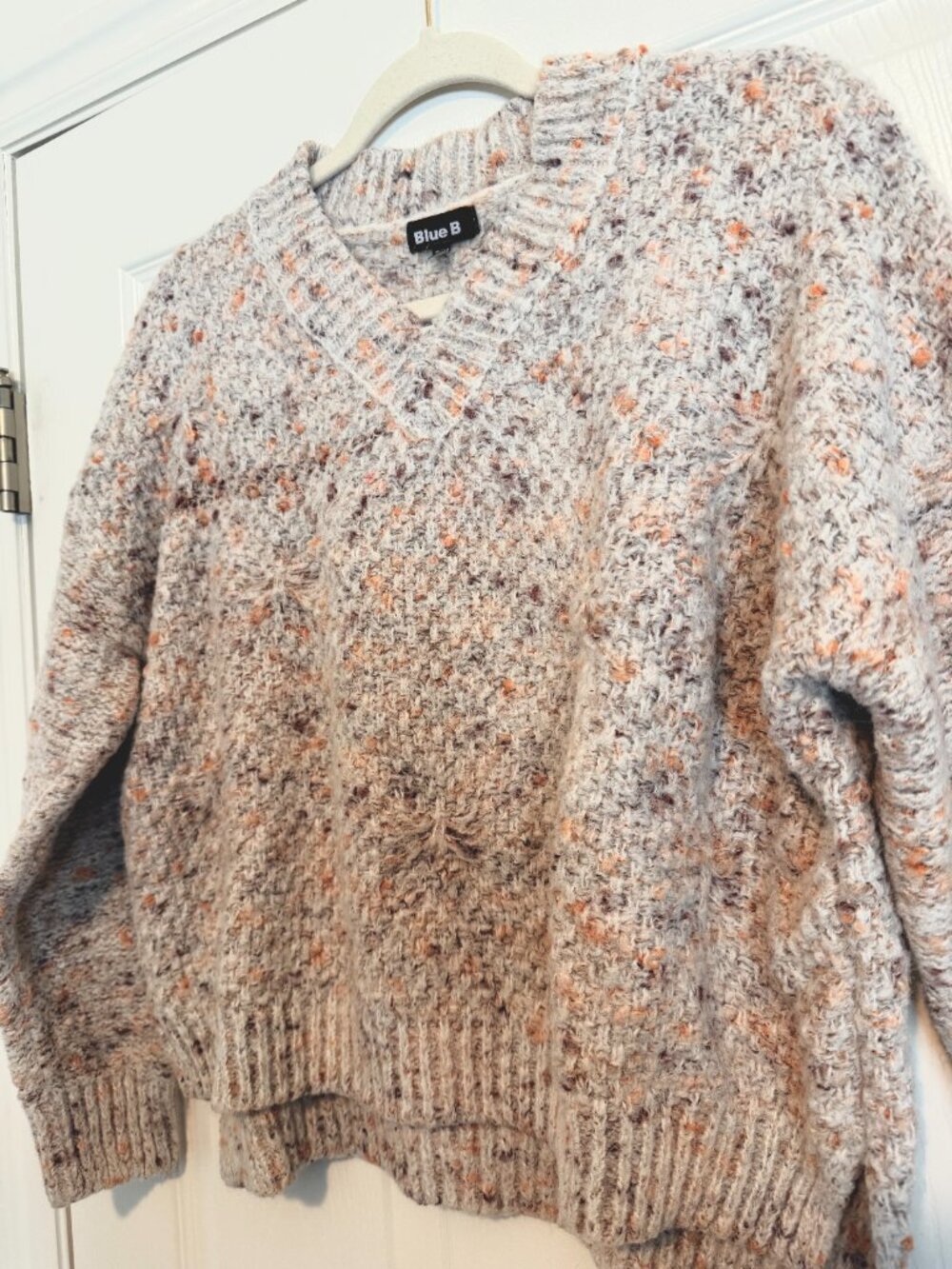 Blue B Oatmeal Speckled Confetti Knit Oversized V-Neck Sweater S/M - Picture 2 of 5